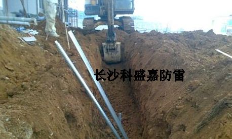 你知道為什么做防雷地網(wǎng)時(shí)，挖溝要0.5米寬，1米深